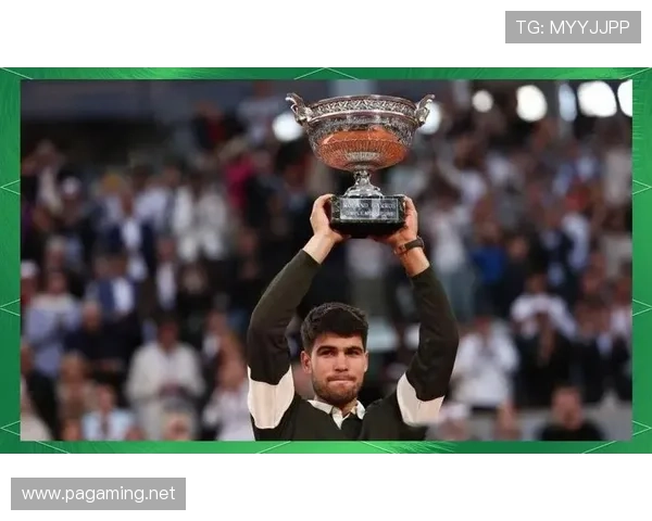 劳力士代言人闪耀法网 阿尔卡拉斯与高芙双双捧杯登顶荣耀 劳力士代言人闪耀法网 阿尔卡拉斯与高芙双双捧杯登顶荣耀